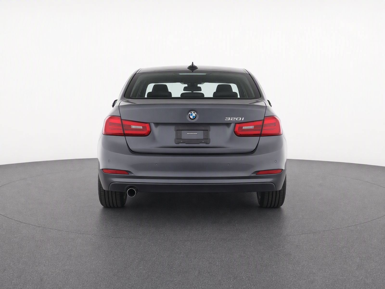 Used 2016 BMW 320i Sedan RWD image 6