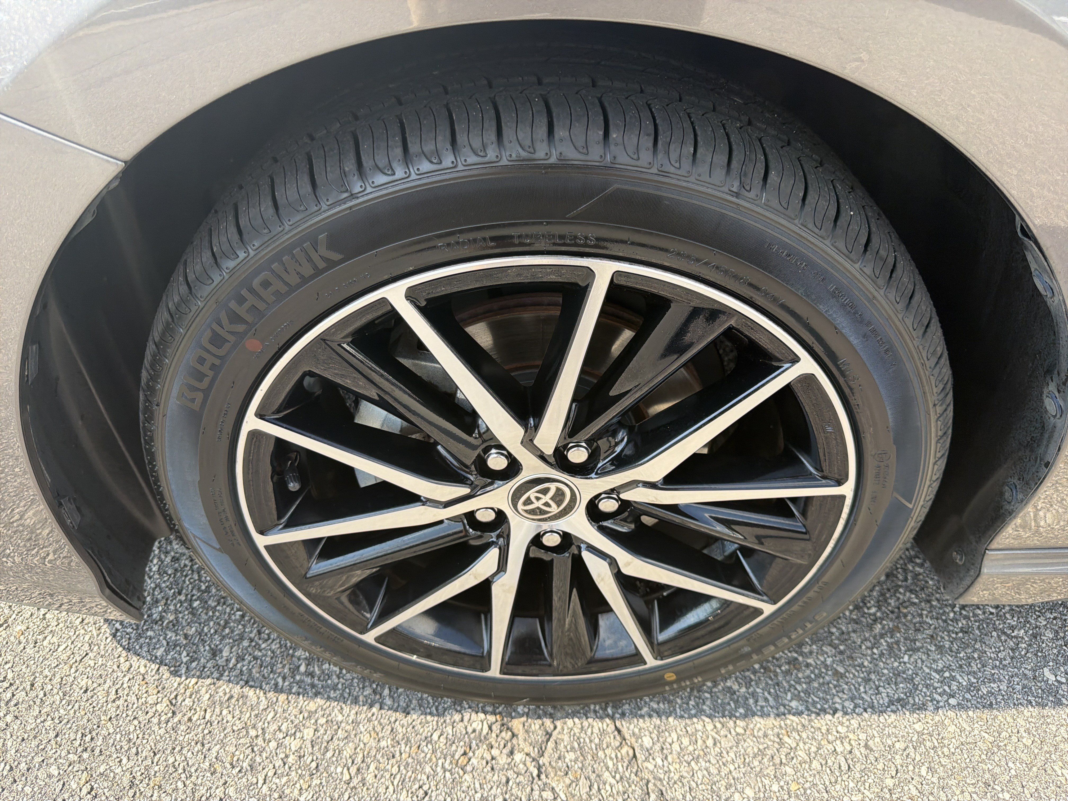 Used 2021 Toyota Camry SE FWD image 21