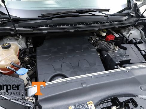 Used 2017 Ford Edge SEL w/ Equipment Group 201A AWD/4WD image 28