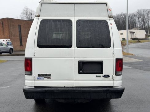Used 2010 Ford E-350 and Econoline 350 XLT RWD image 9