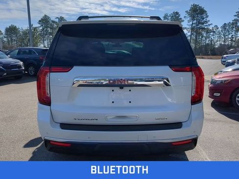 Used 2021 GMC Yukon XL SLT w/ SLT Premium Package image 7