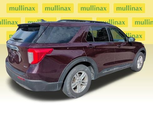 Used 2023 Ford Explorer XLT w/ Equipment Group 202A RWD image 6