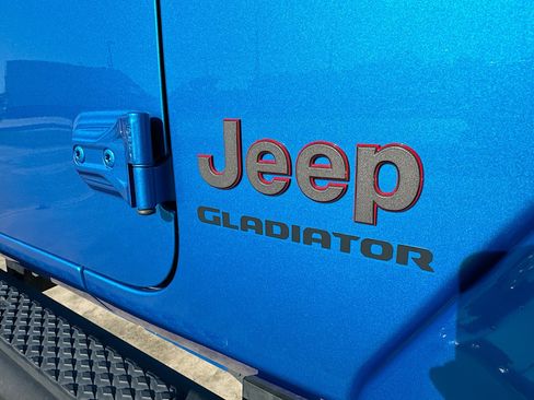 Used 2021 Jeep Gladiator Rubicon image 32