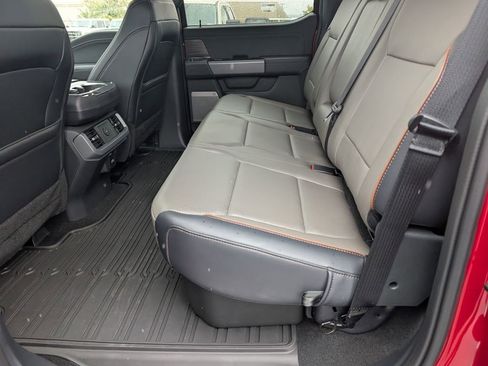 Used 2025 Ford F150 Lariat w/ Equipment Group 501A Mid image 9