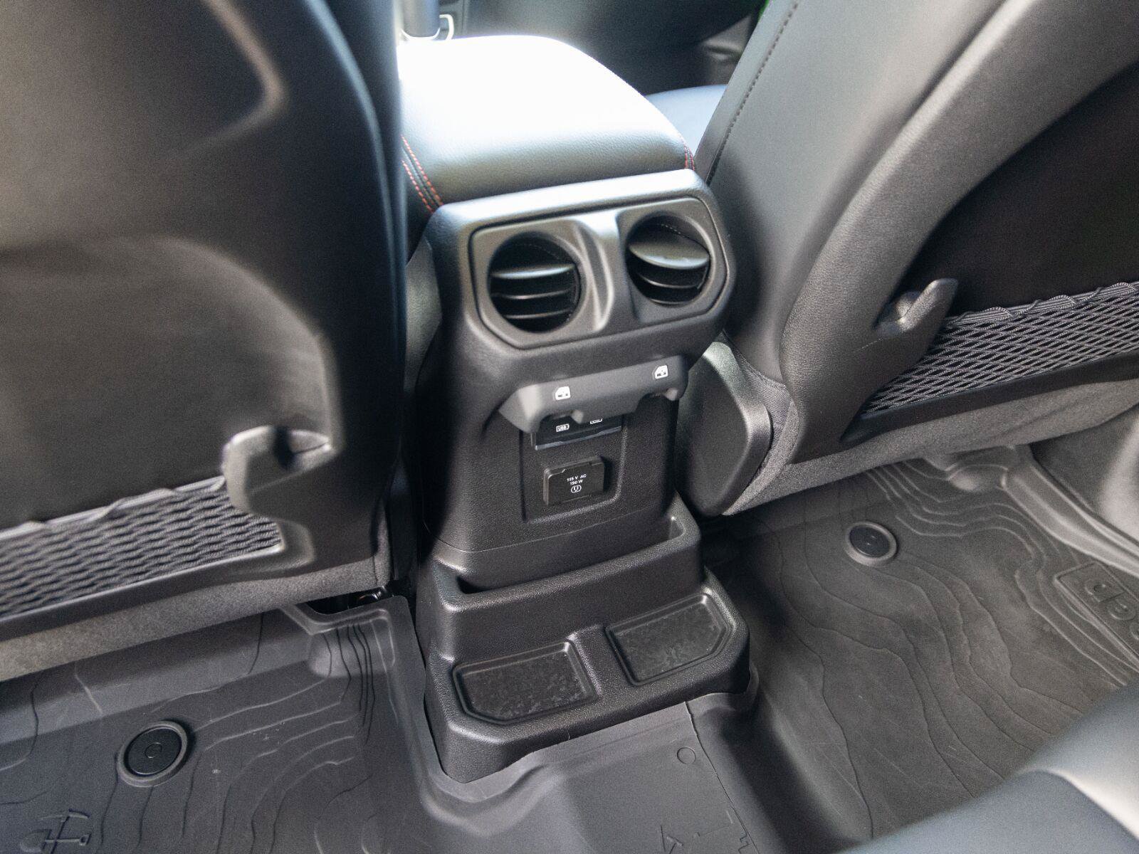 Used 2025 Jeep Wrangler Unlimited Rubicon w/ Safety Group AWD/4WD image 35