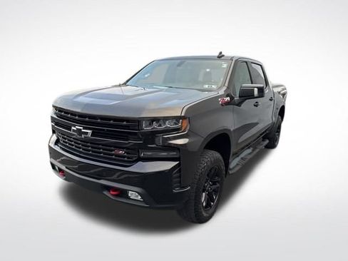 Used 2021 Chevrolet Silverado 1500 LT Trail Boss w/ Convenience Package II image 3
