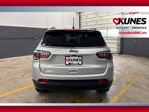Used 2025 Jeep Compass Limited AWD/4WD image 8