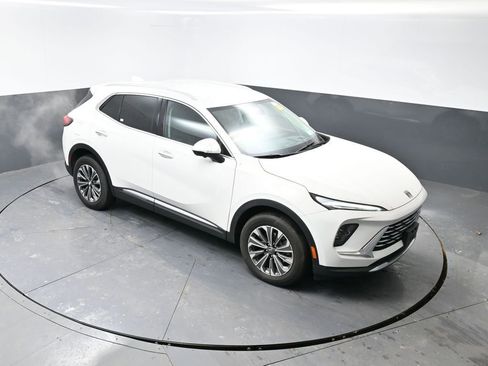 Used 2024 Buick Envision Preferred image 17