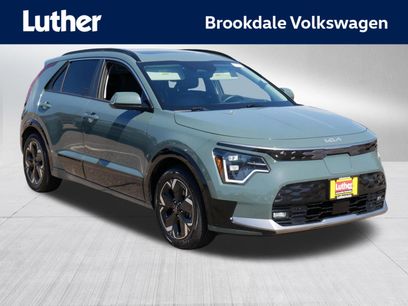 Used 2023 Kia Niro Wave w/ Wave Preserve Package