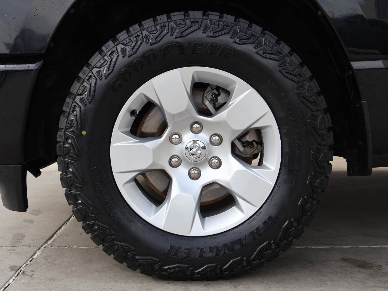 Used 2020 RAM 1500 Big Horn RWD image 6