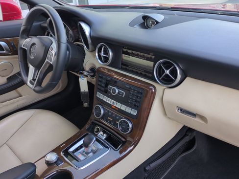 Used 2016 Mercedes-Benz SLK 300 image 34