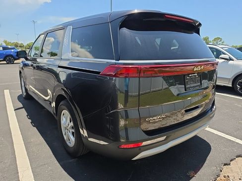 Certified 2024 Kia Carnival LX FWD image 12
