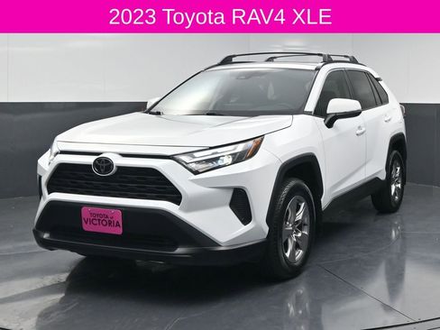 Used 2023 Toyota RAV4 XLE image 2