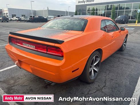 Used 2014 Dodge Challenger R/T RWD image 3