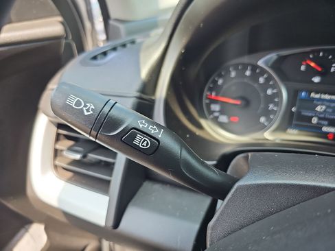 Used 2024 GMC Terrain SLE AWD/4WD image 19