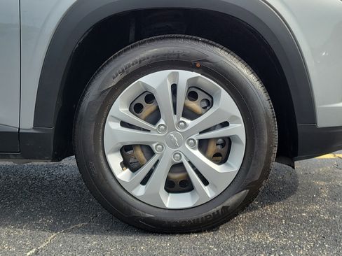 Used 2024 Chevrolet Trax LS w/ Driver Confidence Package FWD image 5