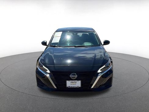 Used 2025 Nissan Altima 2.5 SV FWD image 4