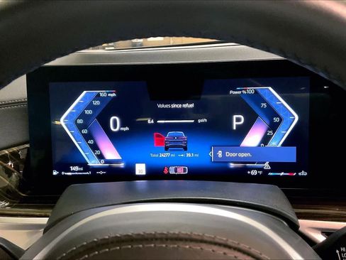 Used 2025 BMW X6 xDrive40i w/ Climate Comfort Package image 25