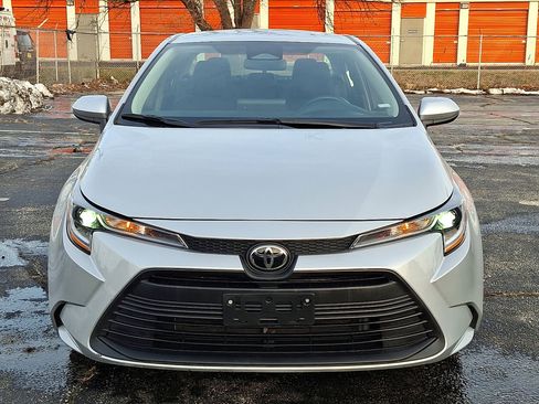 Used 2024 Toyota Corolla LE image 8