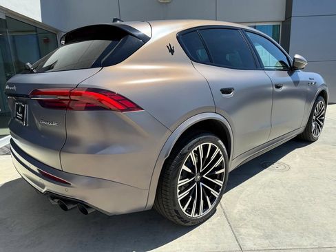 Certified 2025 Maserati Grecale Folgore AWD/4WD image 3