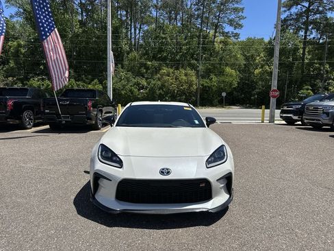 Used 2025 Toyota GR86 Premium image 11