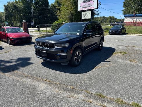 Used 2024 Jeep Grand Cherokee Limited 4xe AWD/4WD image 1