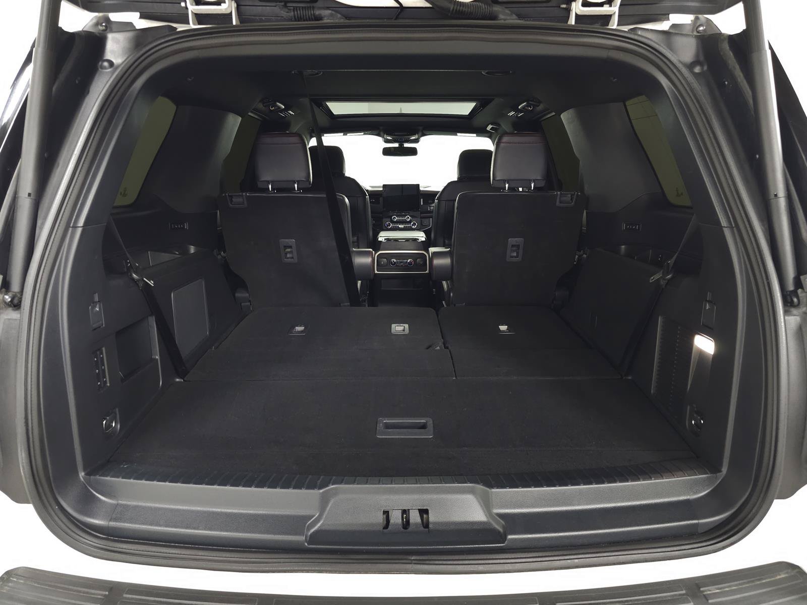 Used 2024 Ford Expedition Limited AWD/4WD image 8