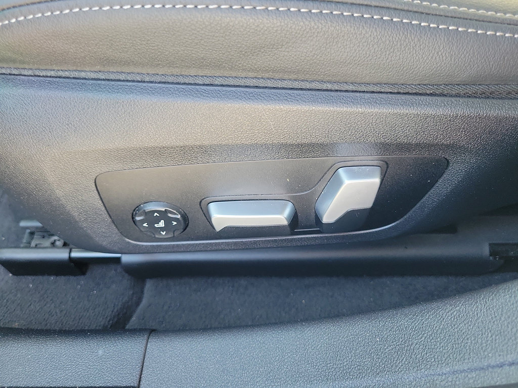 Used 2024 BMW i4 eDrive35 w/ M Sport Package RWD image 17