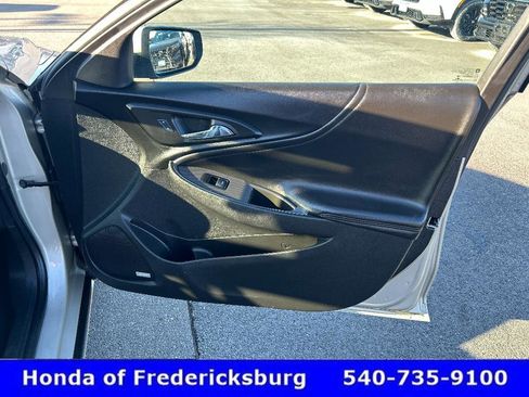 Used 2016 Chevrolet Malibu LT w/ Leather Package image 14