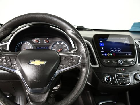 Used 2024 Chevrolet Malibu LT image 16
