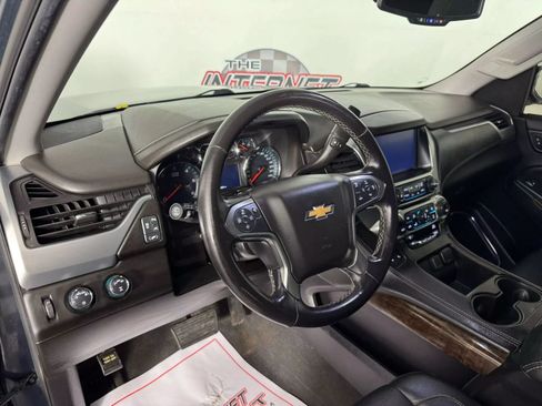 Used 2019 Chevrolet Suburban LT AWD/4WD image 10