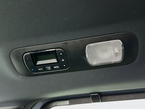Used 2025 Honda Odyssey Sport-L image 27