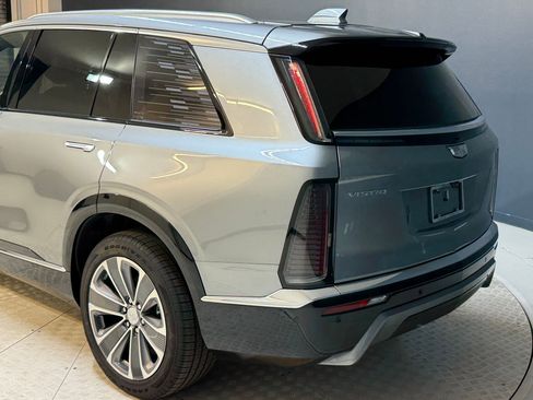 New 2026 Cadillac Vistiq Luxury AWD/4WD image 21