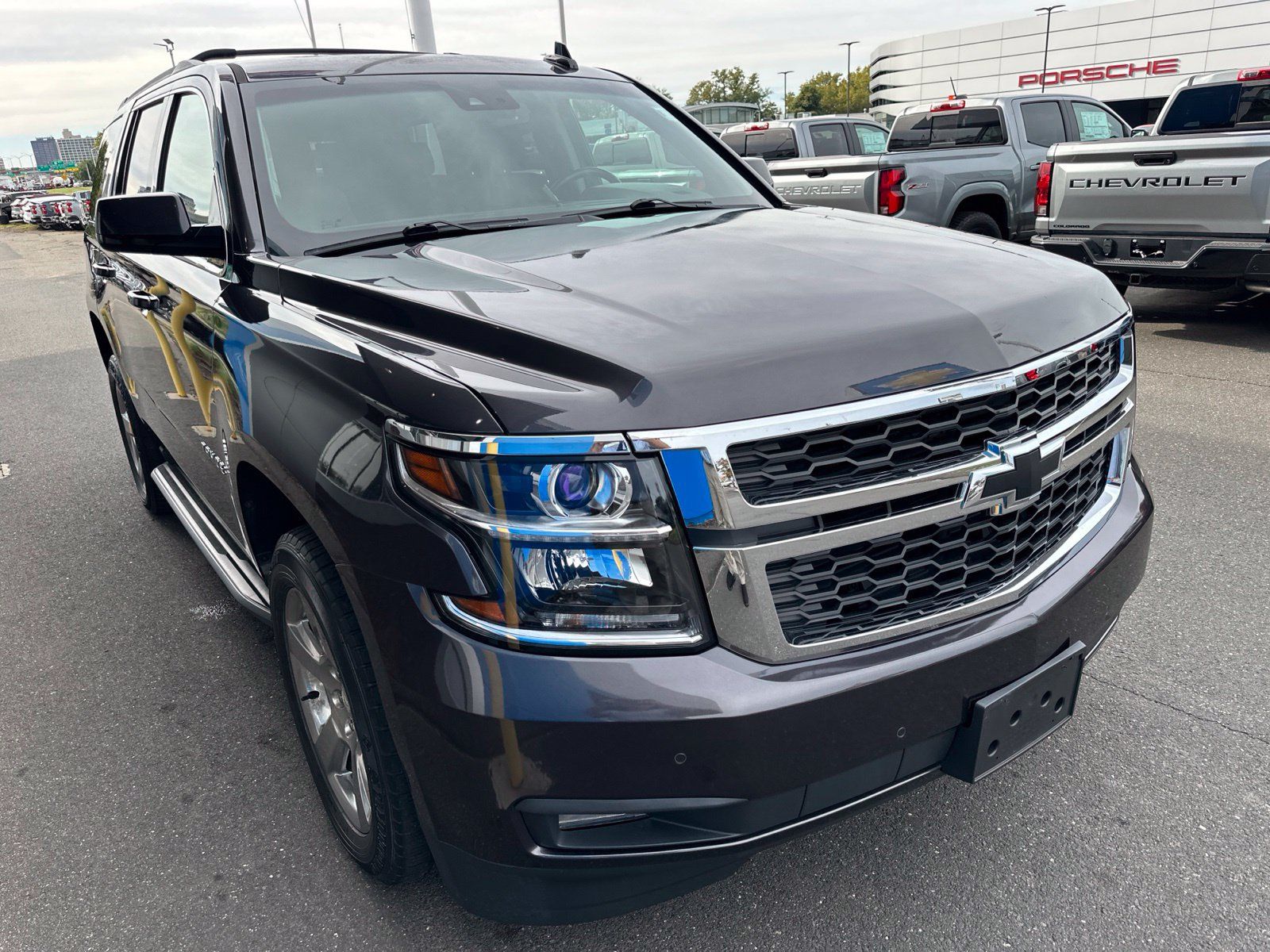 Used 2017 Chevrolet Tahoe LT AWD/4WD image 3