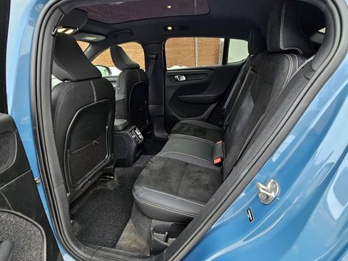 Used 2022 Volvo C40 P8 Recharge Ultimate image 10