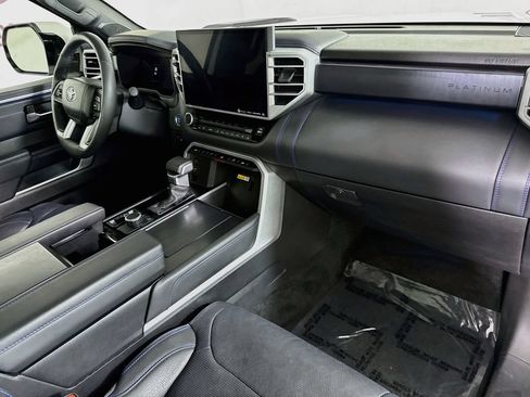 Used 2024 Toyota Tundra Platinum AWD/4WD image 33