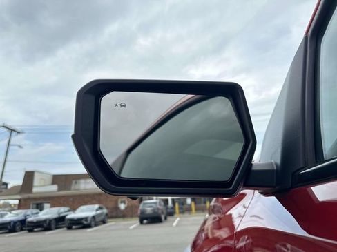 Used 2025 GMC Canyon AT4 w/ AT4X AEV Edition AWD/4WD image 13