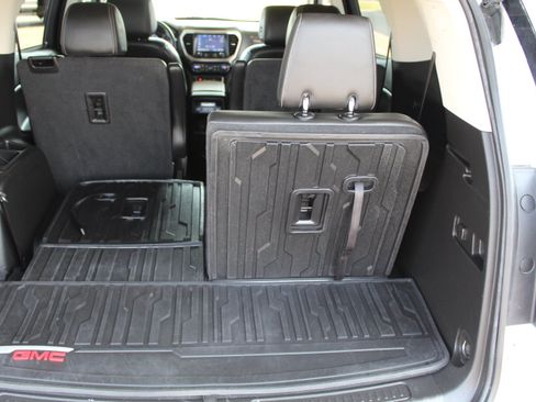 Used 2023 GMC Acadia Denali w/ Denali Technology Package AWD/4WD image 24