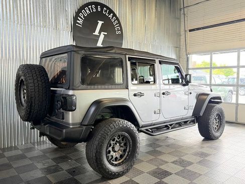 Used 2018 Jeep Wrangler Unlimited Sport S AWD/4WD image 4