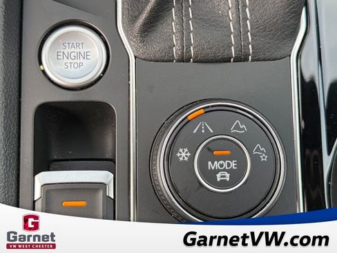 Used 2023 Volkswagen Atlas Cross Sport SE w/ Panoramic Sunroof Package image 35