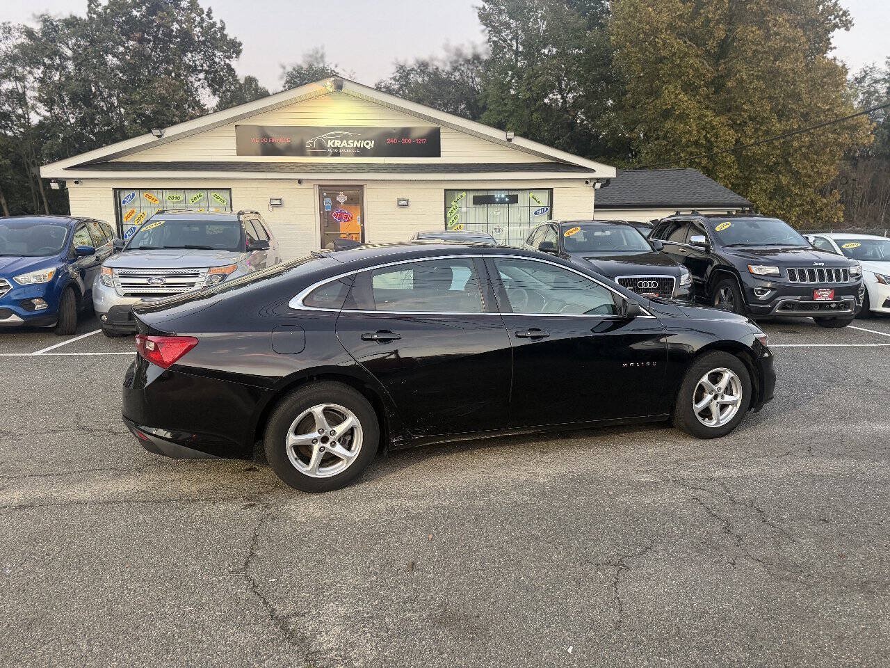 Used 2018 Chevrolet Malibu LS FWD image 4