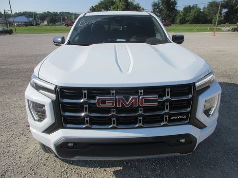 New 2026 GMC Canyon AT4 AWD/4WD image 10