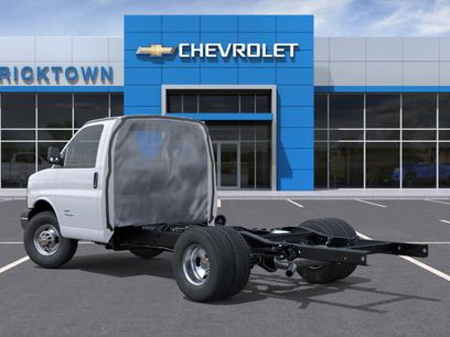 New 2025 Chevrolet Express 3500 w/ Power Convenience Package