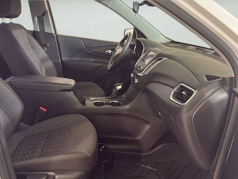Certified 2024 Chevrolet Equinox LT w/ LPO, Floor Liner Package FWD image 18