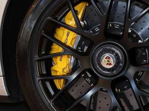 Used 2014 Porsche 911 Turbo S image 11