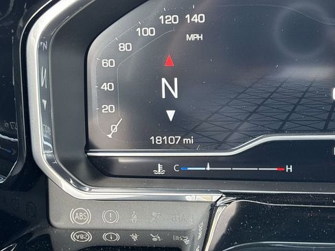 Used 2025 GMC Sierra 1500 Elevation image 12