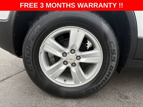 Used 2020 Chevrolet Trax LT w/ LT Convenience Package FWD image 31