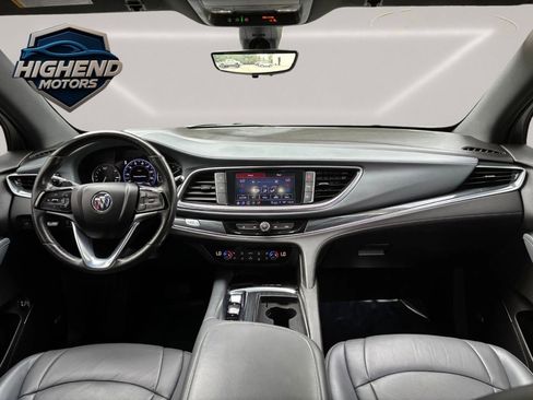 Used 2024 Buick Enclave Premium image 17