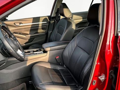 Used 2023 Nissan Altima 2.5 SR w/ SR Premium Package image 15