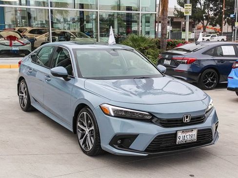 Used 2024 Honda Civic Touring image 3